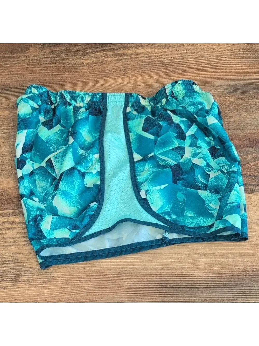 Nike Women's Aqua Blue Patterned Lined Athletic Shorts Youth L        -715F